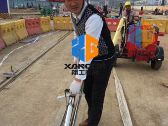 路面灌縫施工，選翔工機(jī)械瀝青灌縫機(jī)