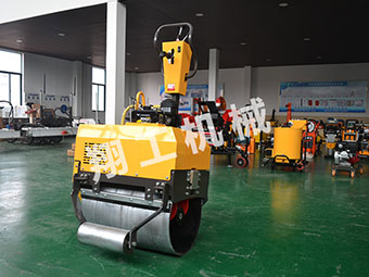 道路養(yǎng)護(hù)責(zé)任重大，小型壓路機需求迅速增長